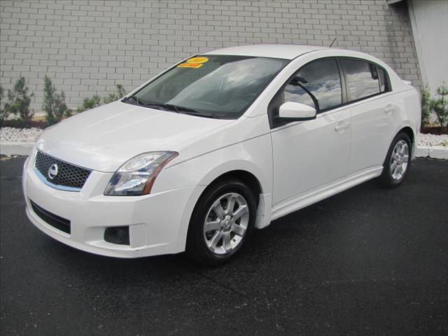 2011 Nissan Sentra 2dr Carrera 4 S Cpe 6-spd Manual Coupe