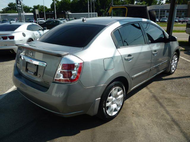 2011 Nissan Sentra 4matic 4dr 3.5L AWD SUV