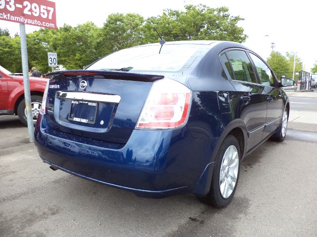 2012 Nissan Sentra 4matic 4dr 3.5L AWD SUV