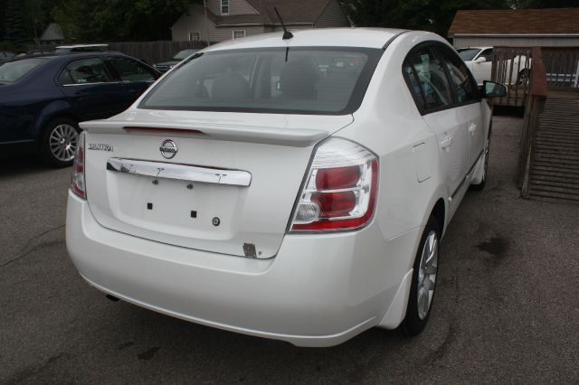 2012 Nissan Sentra 4matic 4dr 3.5L AWD SUV