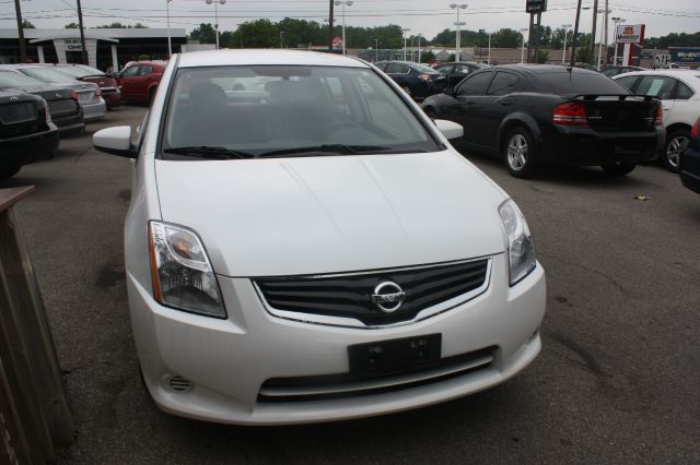 2012 Nissan Sentra 4matic 4dr 3.5L AWD SUV