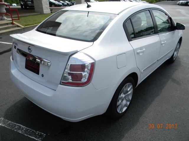 2012 Nissan Sentra 4matic 4dr 3.5L AWD SUV