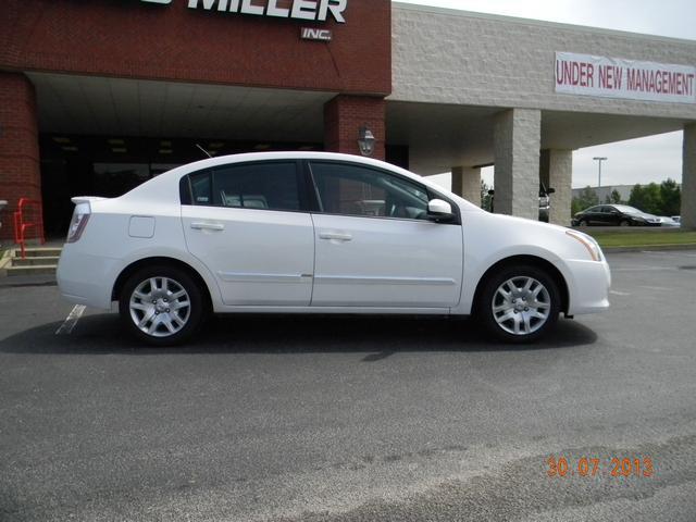 2012 Nissan Sentra 4matic 4dr 3.5L AWD SUV