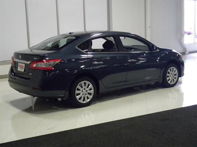 2013 Nissan Sentra 4dr S V6 Auto 4WD