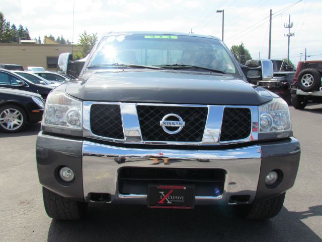 2004 Nissan Titan GLS Touring A/T