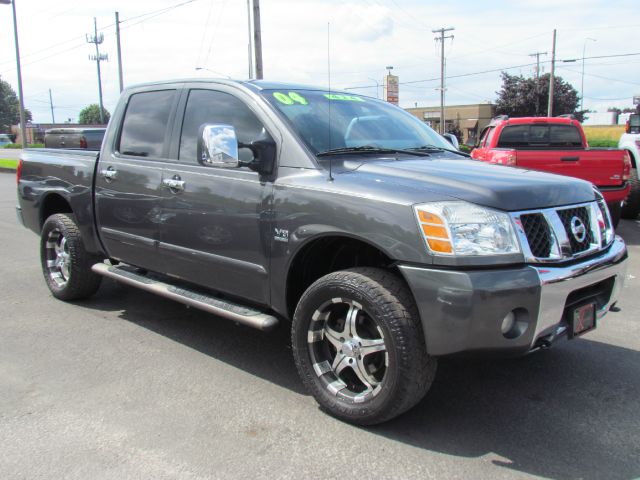 2004 Nissan Titan GLS Touring A/T