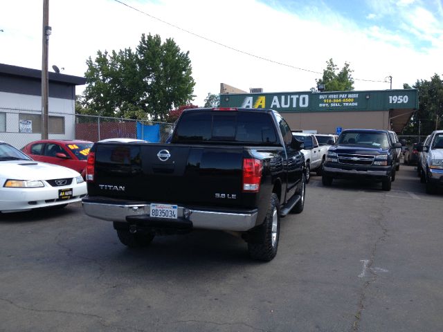 2004 Nissan Titan 4dr Eddie Bauer SUV