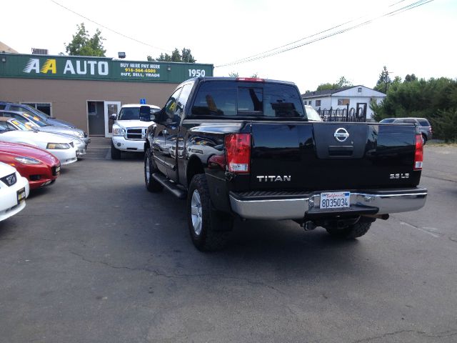 2004 Nissan Titan 4dr Eddie Bauer SUV