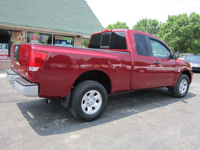 2004 Nissan Titan 4dr Eddie Bauer SUV