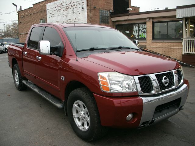 2004 Nissan Titan GLS Touring A/T