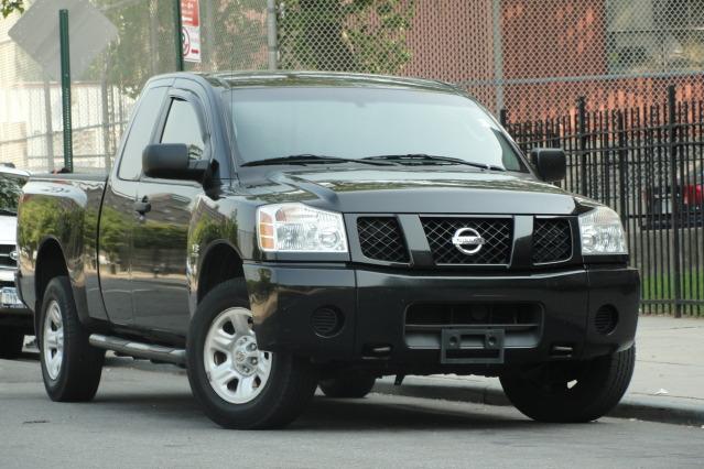 2004 Nissan Titan Unknown