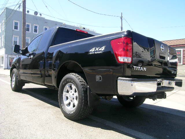 2004 Nissan Titan Sport PLUS Navagation