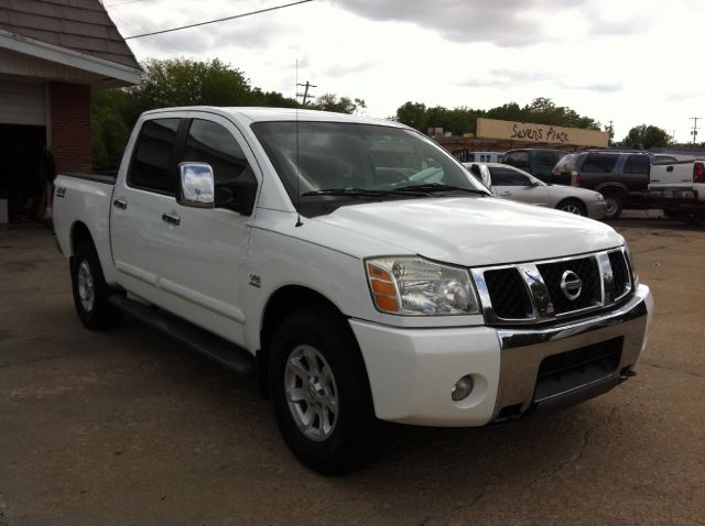 2004 Nissan Titan GLS Touring A/T