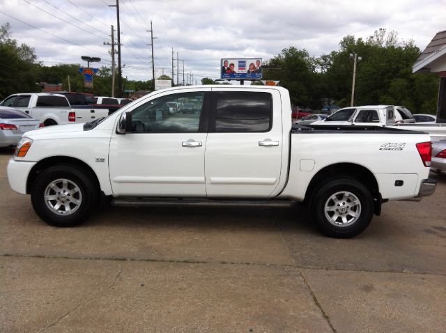 2004 Nissan Titan GLS Touring A/T