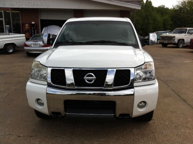 2004 Nissan Titan GLS Touring A/T