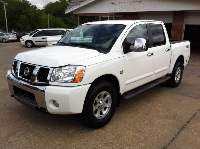 2004 Nissan Titan GLS Touring A/T