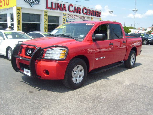 2005 Nissan Titan SE 2WD