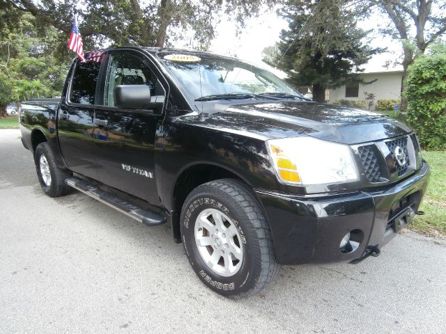 2005 Nissan Titan SE 2WD