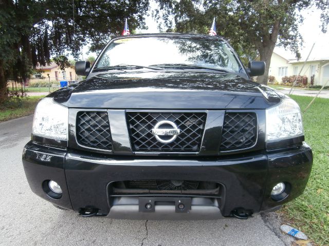 2005 Nissan Titan SE 2WD