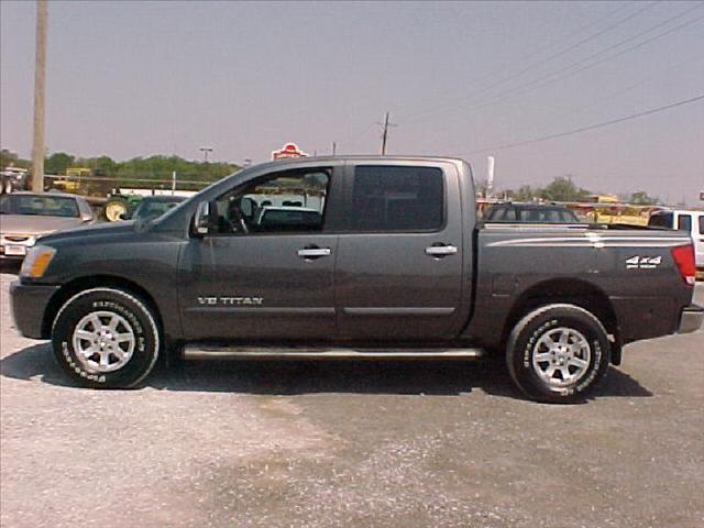 2005 Nissan Titan 3.0is -AWD