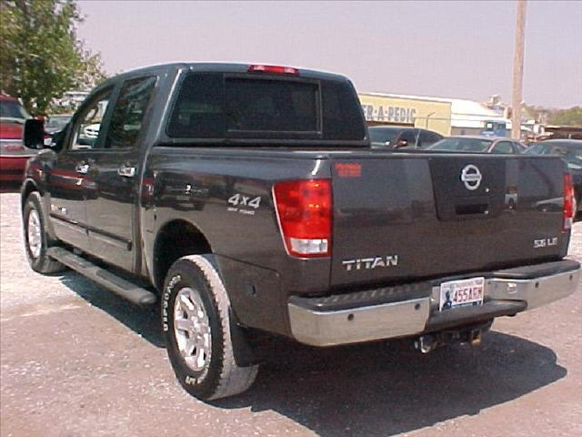 2005 Nissan Titan 3.0is -AWD