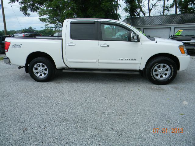 2005 Nissan Titan GLS Touring A/T