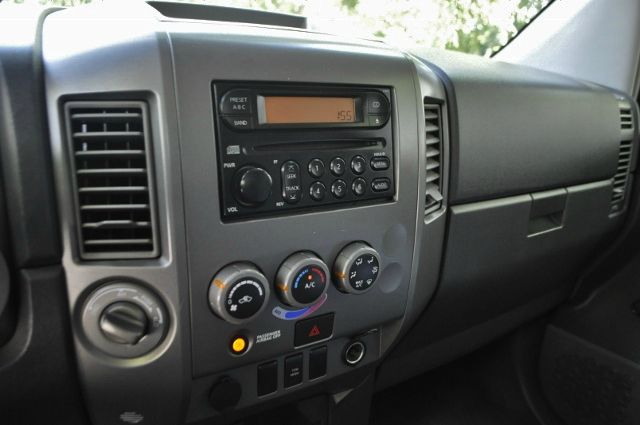 2005 Nissan Titan 2WD Double CAB V6 AUTO LS