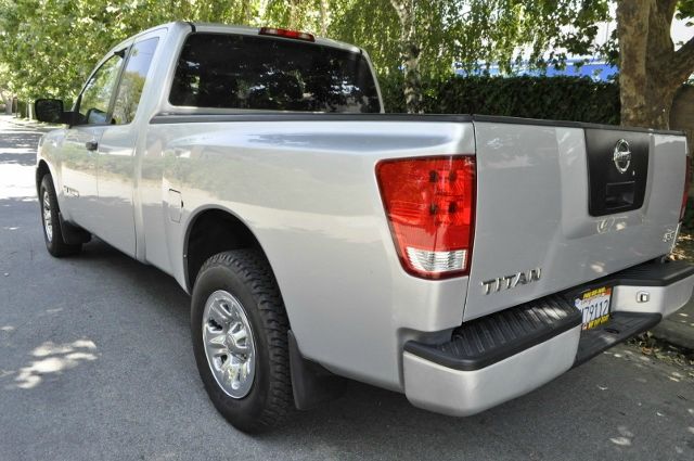 2005 Nissan Titan 2WD Double CAB V6 AUTO LS