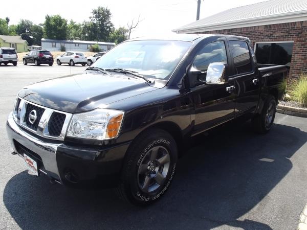 2005 Nissan Titan Lx-4wd