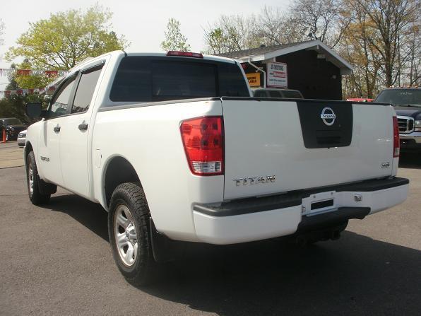 2005 Nissan Titan SE