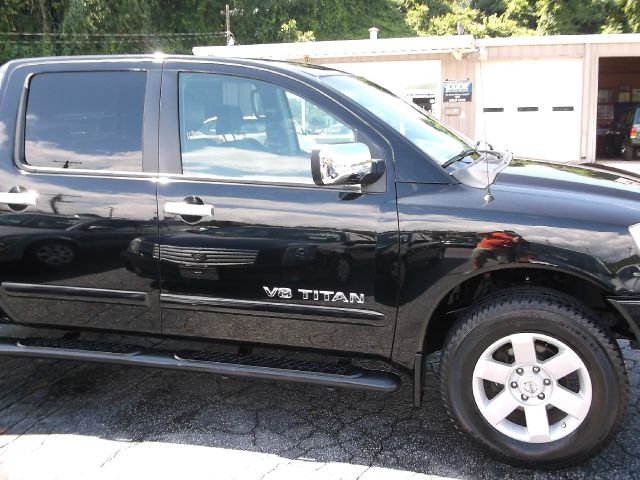 2005 Nissan Titan GLS Touring A/T