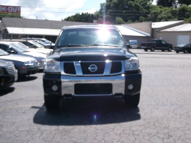 2005 Nissan Titan GLS Touring A/T