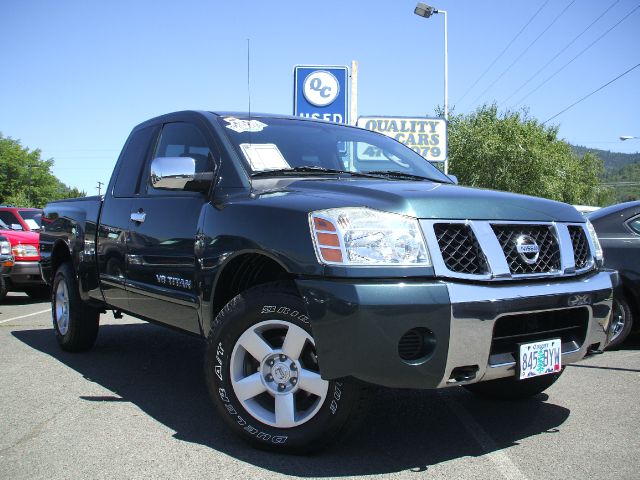 2005 Nissan Titan SE 2WD