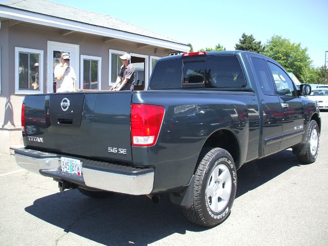 2005 Nissan Titan SE 2WD