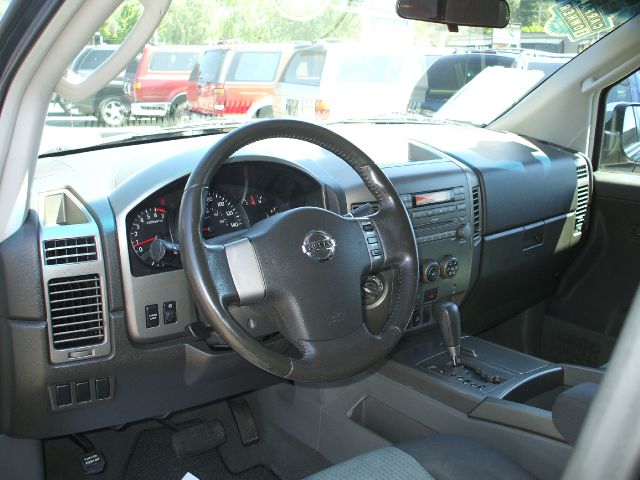 2005 Nissan Titan SE 2WD