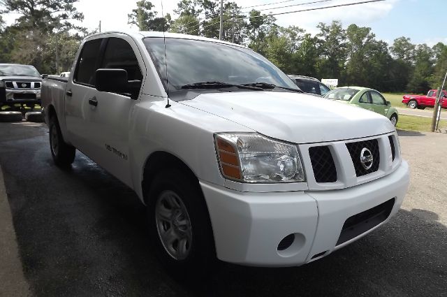 2005 Nissan Titan SE 2WD