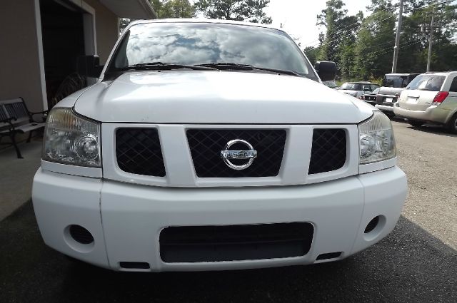 2005 Nissan Titan SE 2WD