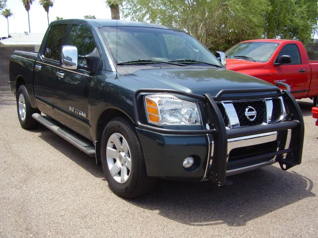 2005 Nissan Titan SLE Z71 Crew Cab Short Bed 4X4