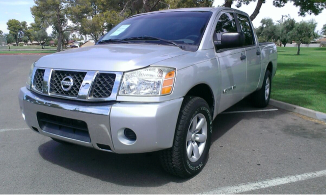 2005 Nissan Titan SLE Z71 Crew Cab Short Bed 4X4