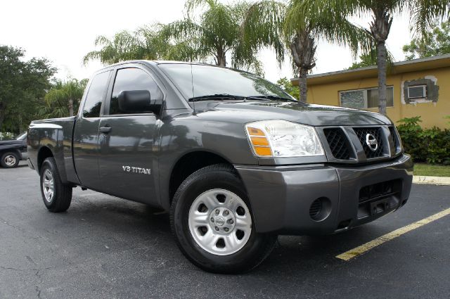 2005 Nissan Titan SE 2WD