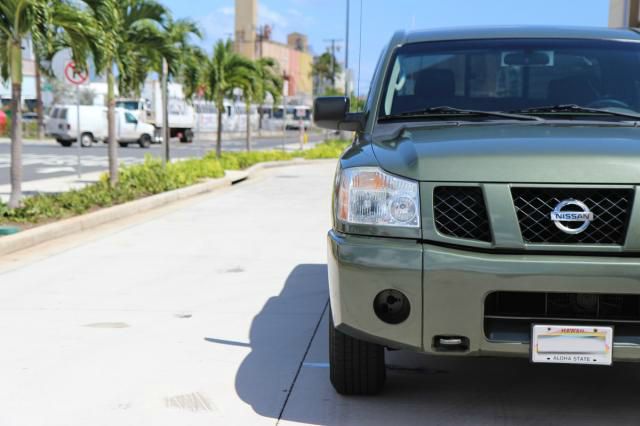 2005 Nissan Titan SE 2WD