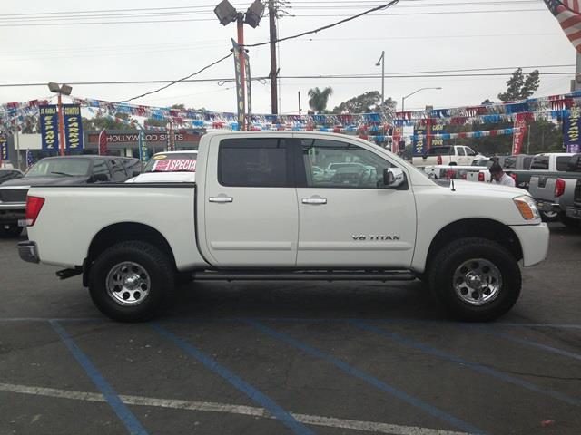 2005 Nissan Titan Unknown