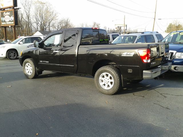 2006 Nissan Titan SE 2WD