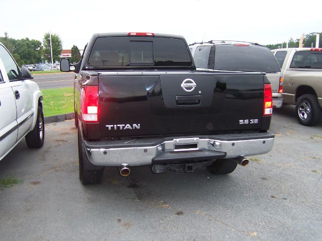 2006 Nissan Titan SE 2WD