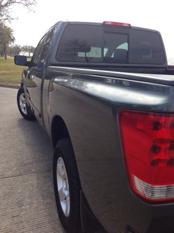 2006 Nissan Titan SE 2WD