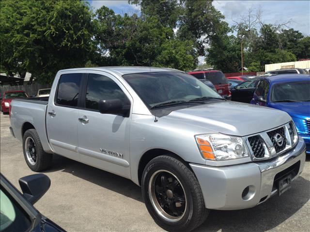 2006 Nissan Titan SLE Z71 Crew Cab Short Bed 4X4