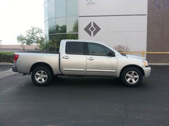 2006 Nissan Titan SLE Z71 Crew Cab Short Bed 4X4