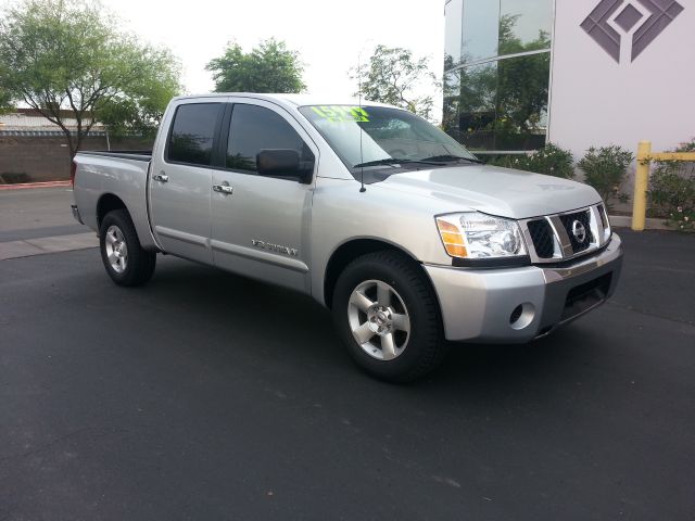 2006 Nissan Titan SLE Z71 Crew Cab Short Bed 4X4