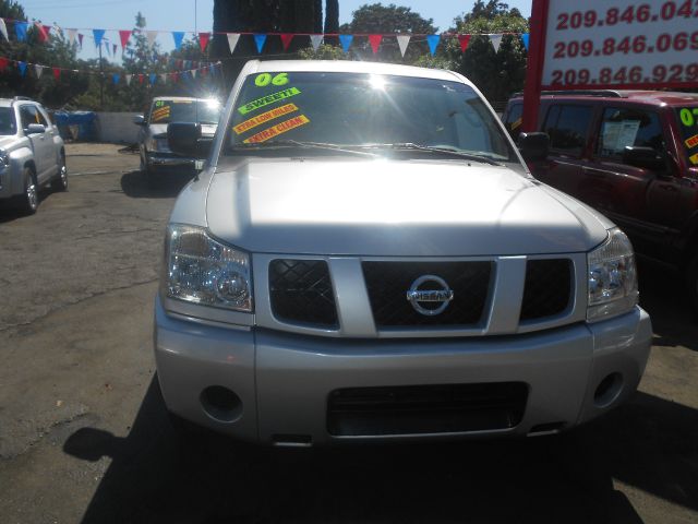 2006 Nissan Titan SE 2WD