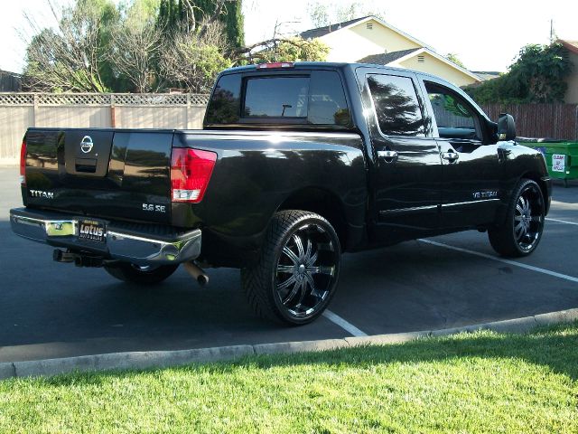 2006 Nissan Titan 4X4 Le3rd Rowone Owner